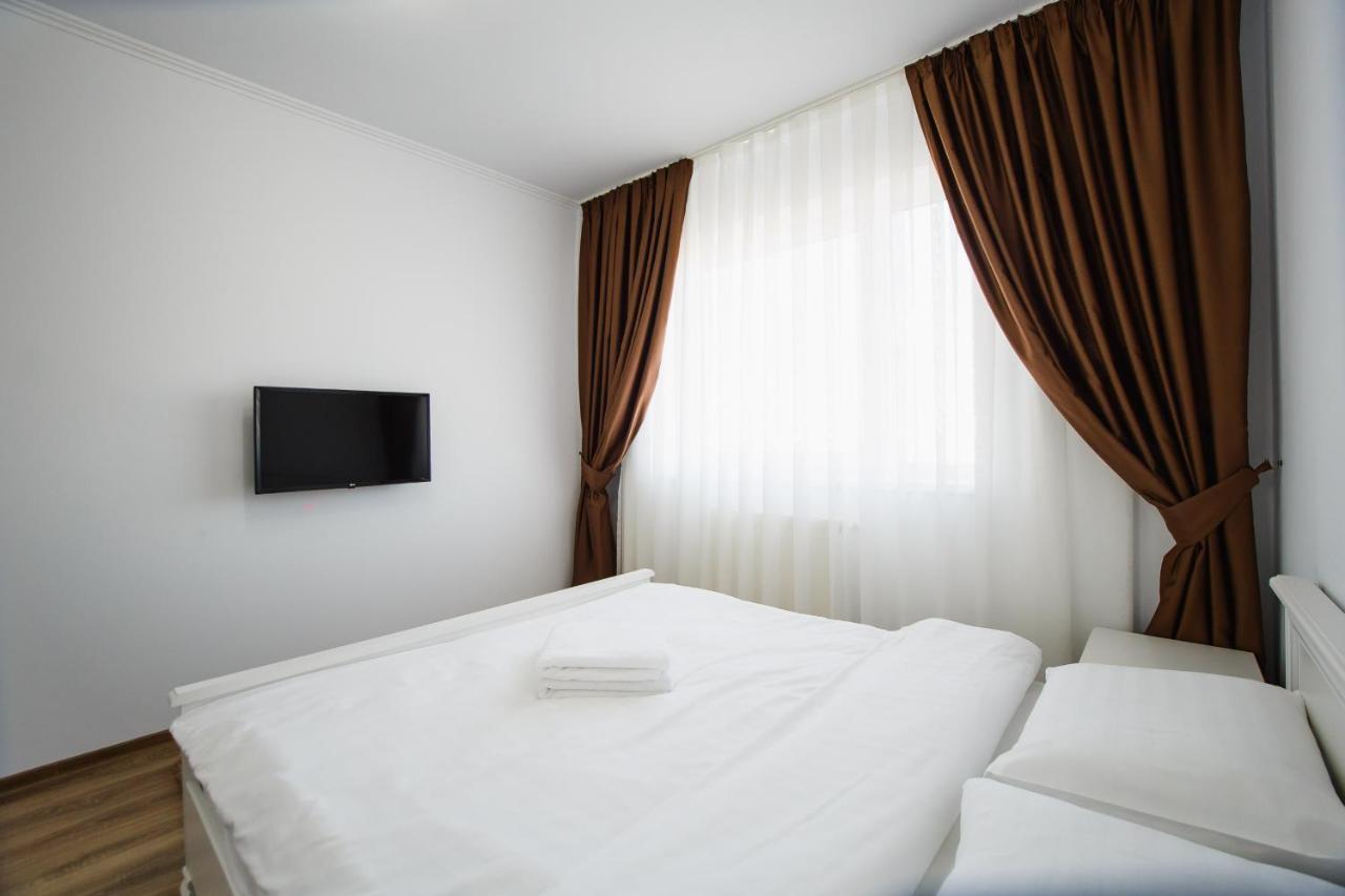 Bright & Elegant Central Apartment Oradea Ngoại thất bức ảnh